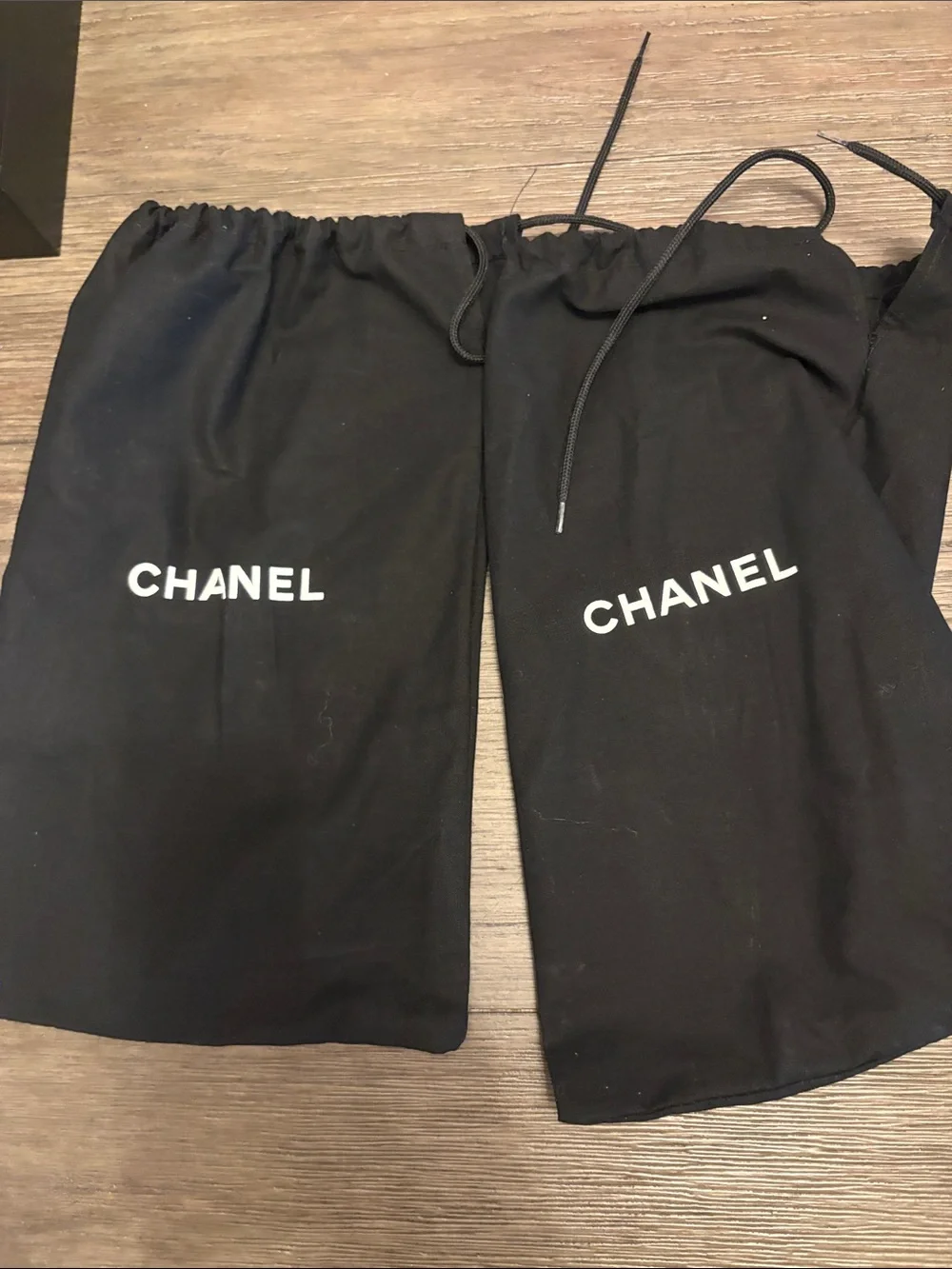 CHANEL Beige and Black Cap-Toe Leather Ballet Flats