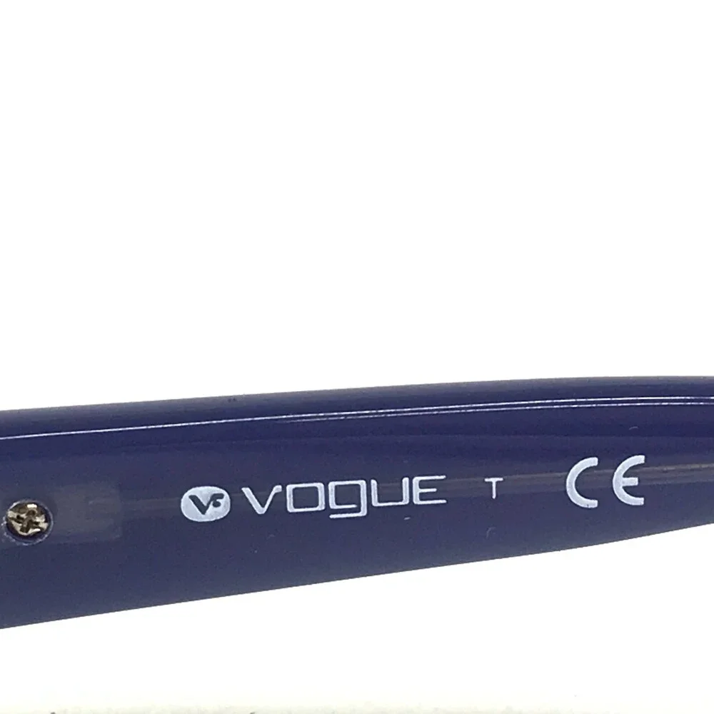 Vogue brand new