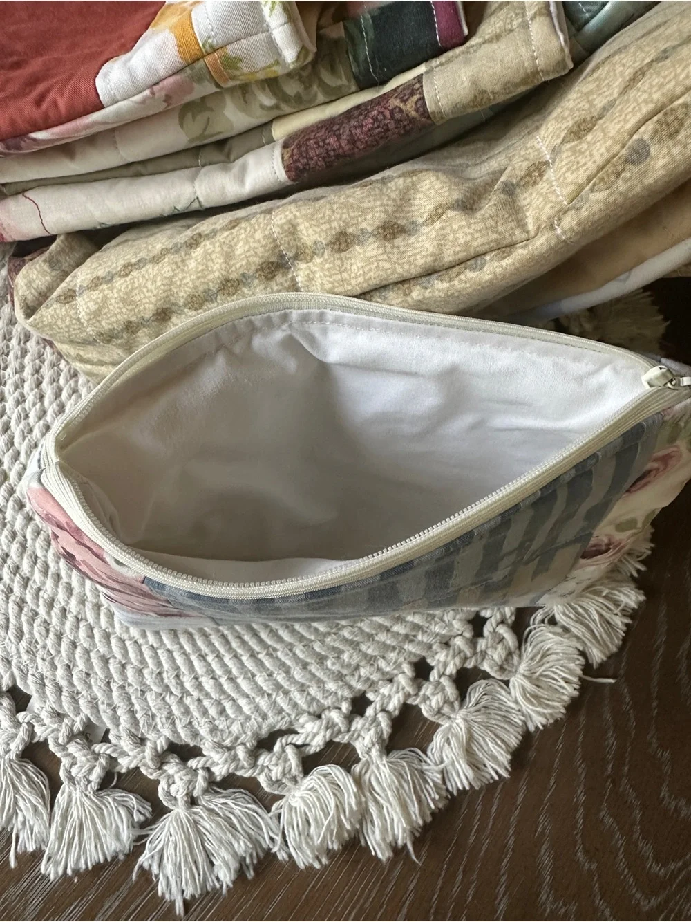 N/A quilted pouch