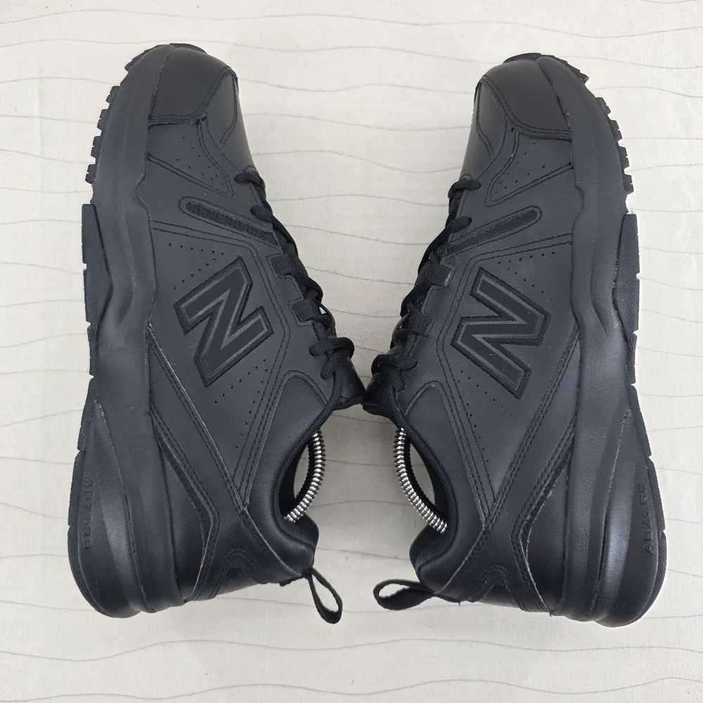 New Balance Mens 608 Slip Resistant Tripple Black Sneakers MX608SB5 Size 8D EUC