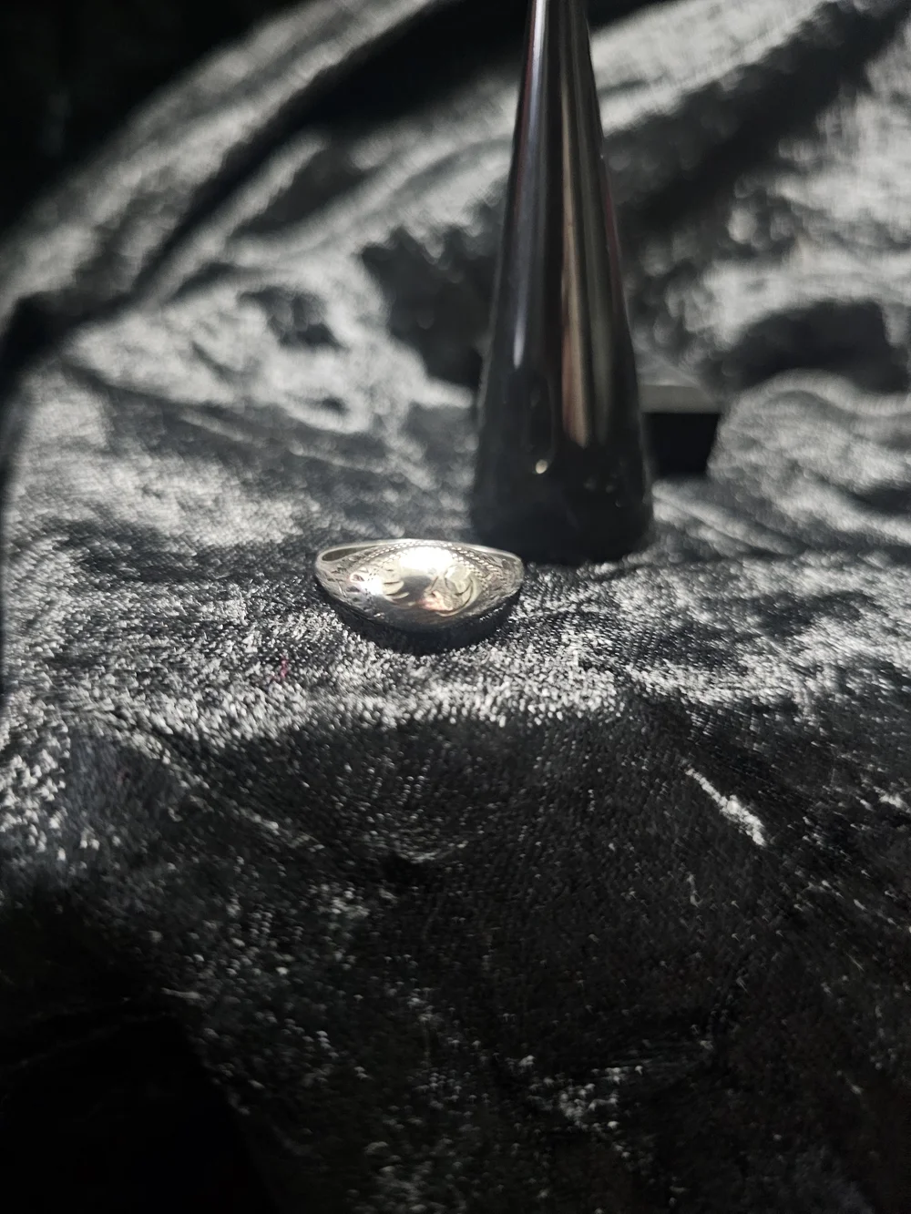 925 Sterling Silver delicate leaf