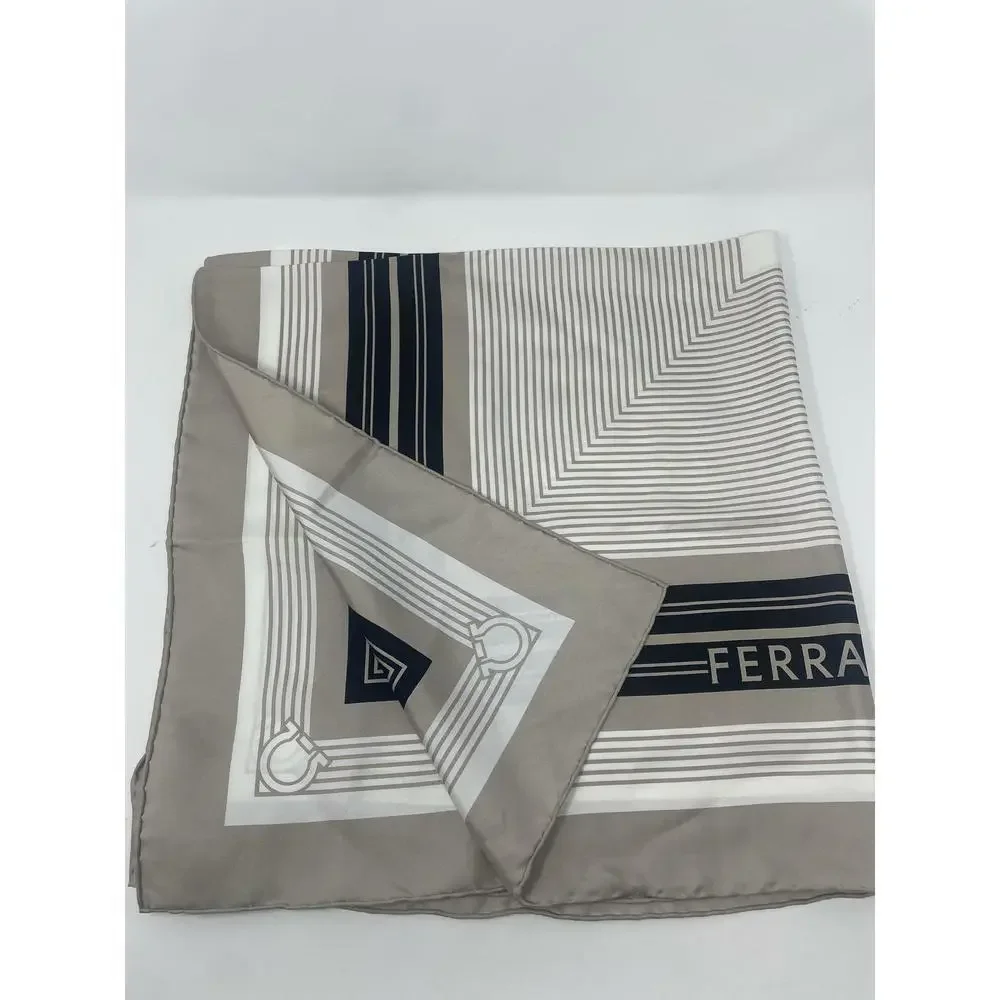 New with Tags Ferragamo Fo Focus Silk Scarf 90cm x 90cm