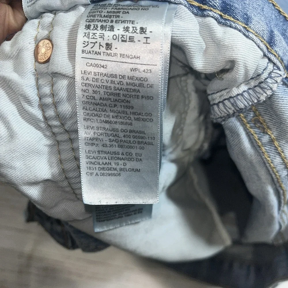 Levis levi blue