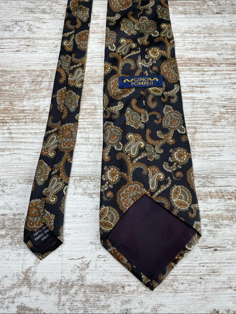 Gino Pompeii elegant vintage