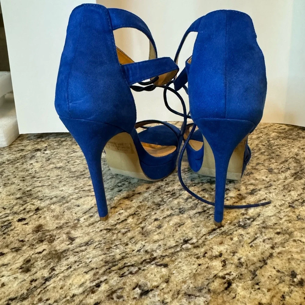 DBDK High heel shoes blue suede look, open toe ties at ankle 5” heel size 7