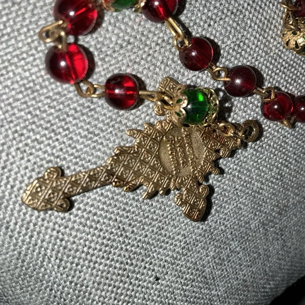 Vintage Red and Green Holy Family Catholic Rosary Christmas Nativity Gold Mary