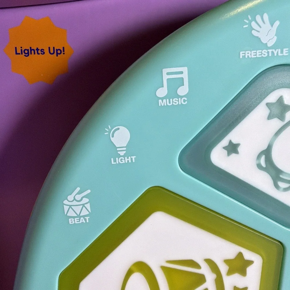 Gigglescape Electronic Turtle Drum Musical Toy Lights Up Ages 2+ Multicolor