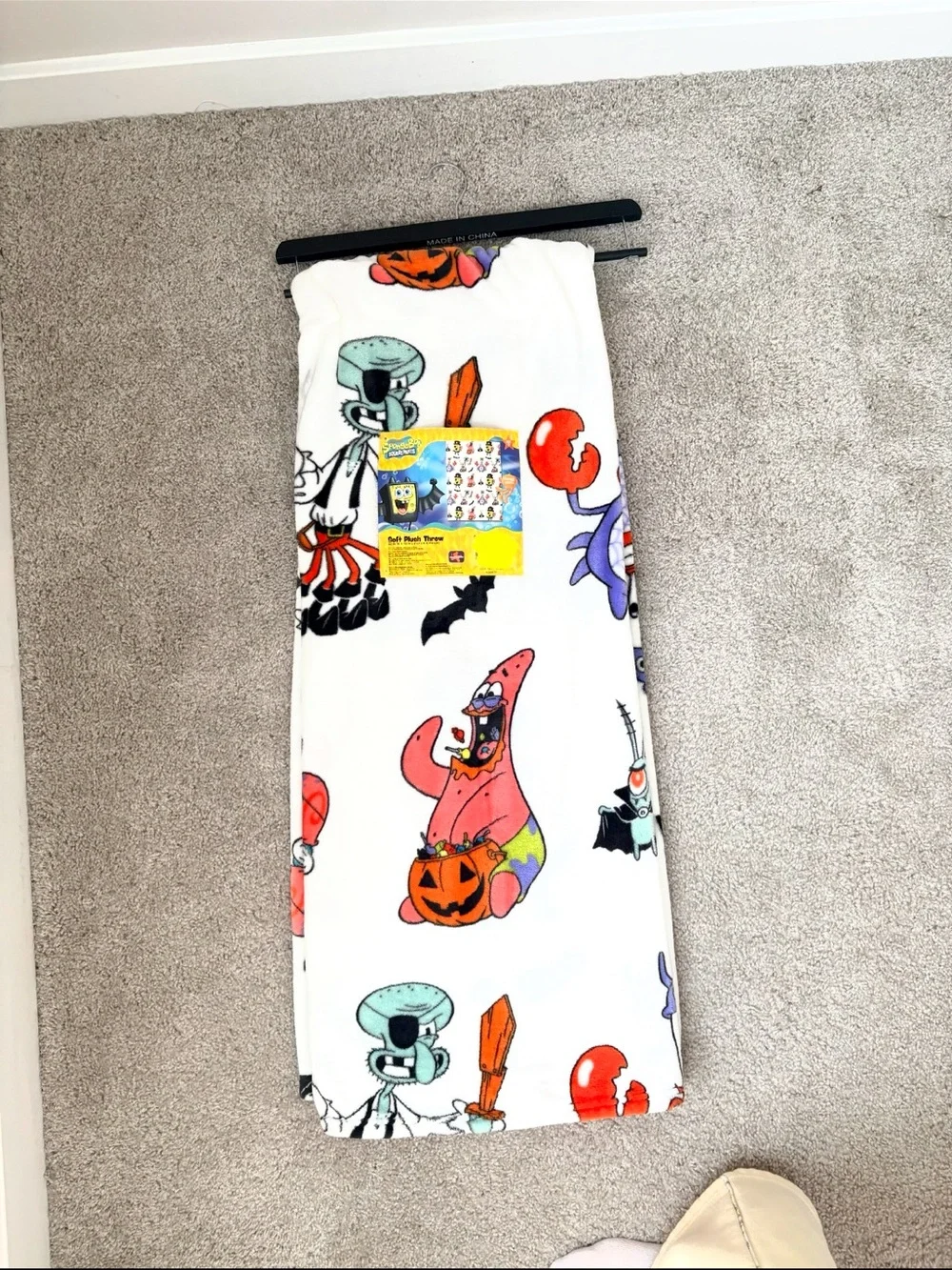 SpongeBob Halloween Kids Blanket Costume Accessory - White