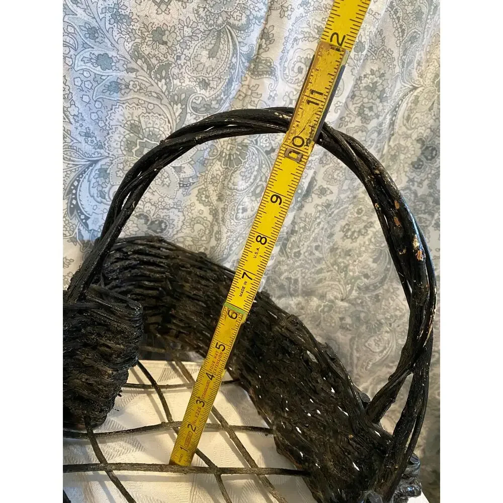 Unbranded rustic vine