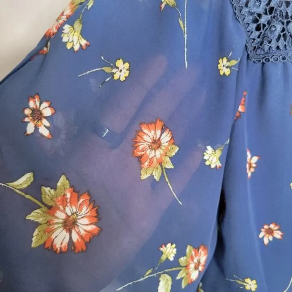 Beautees Top Girls Size Medium Tie Front Sheer Lace Trim‎ Floral Blue Batwing