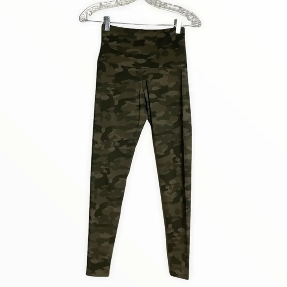 Onzie Pants Womens XSmall Capris Green Camo High Rise Leggings Camouflage‎