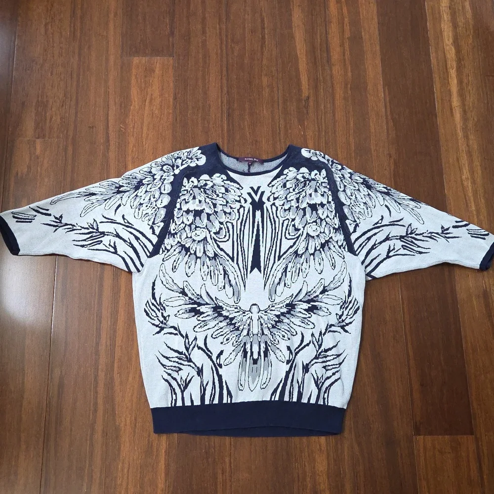 RACHEL ROY LIGHTWEIGHT NAVY BLUE WHITE & GRAY BUTTERFLY MOTH ANGEL WINGS MEDIUM