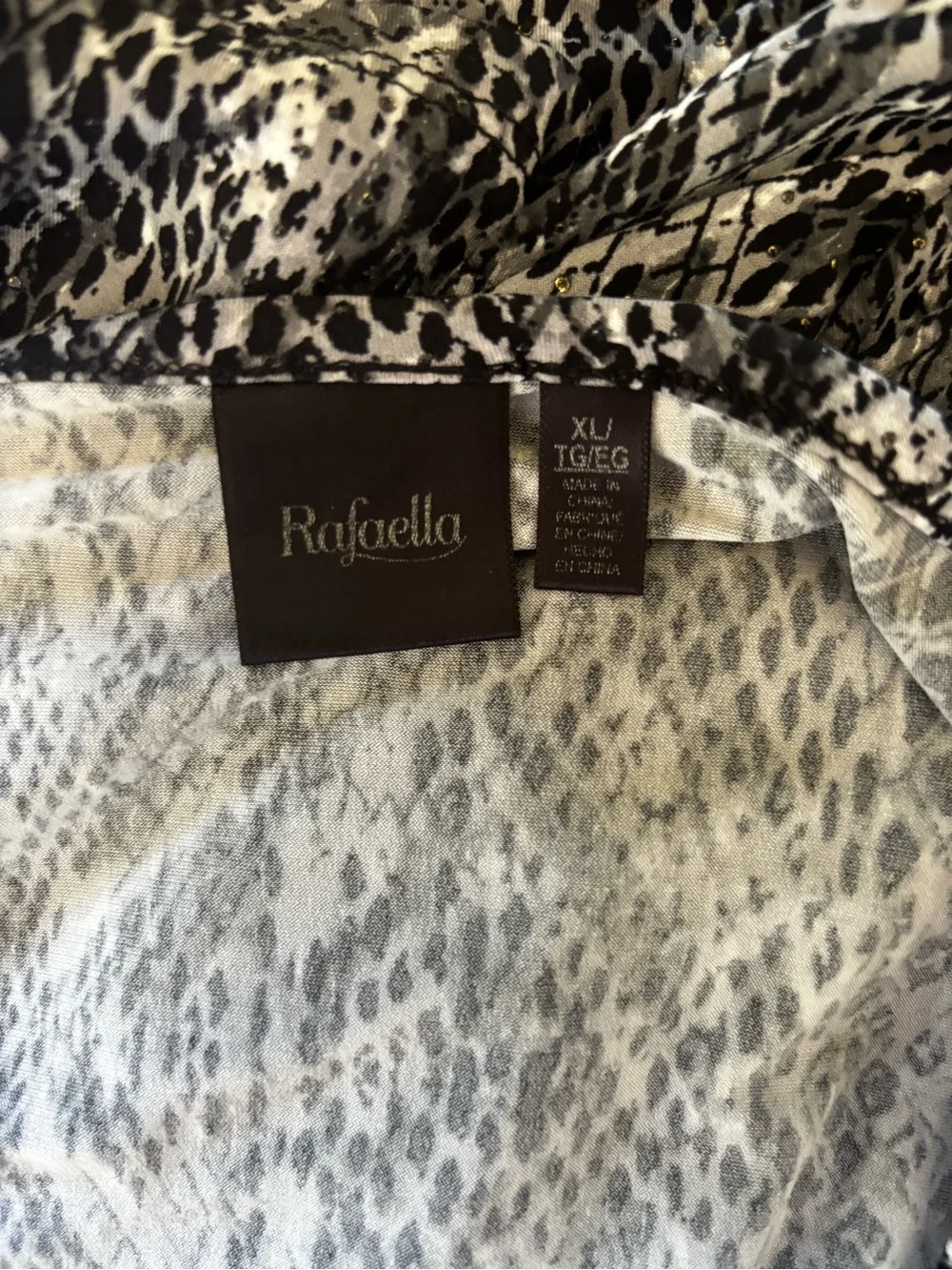 Rafaella Women’s Flutter Sleeve Blouse in Black/White Reptile Sz XL