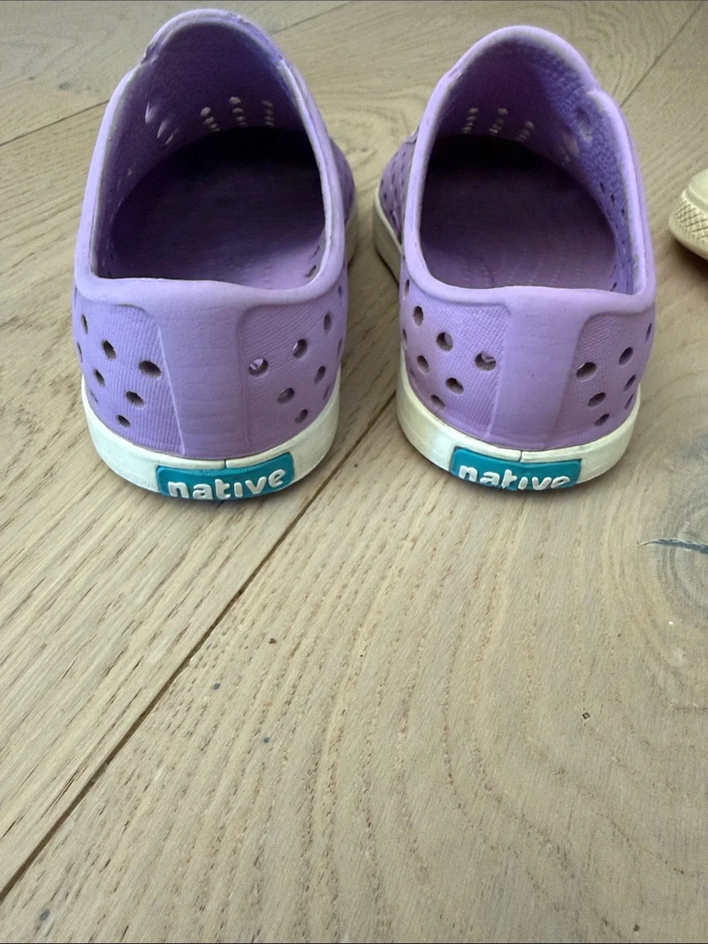 Native Slip-On Kids Shoes in Pink and Lavender size 7