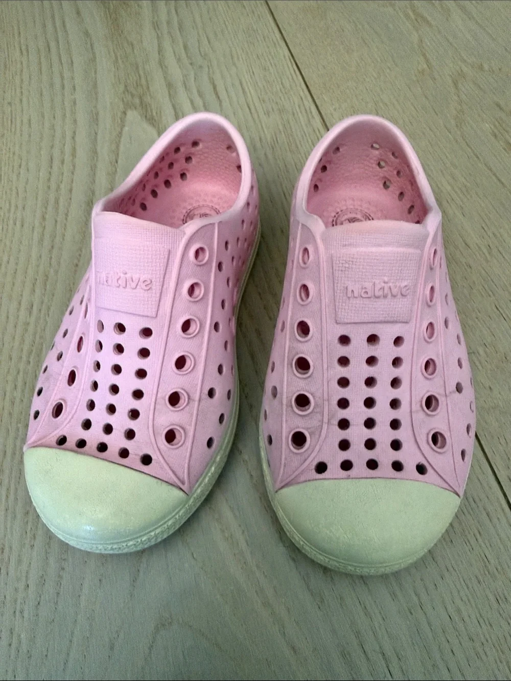Native Slip-On Kids Shoes in Pink and Lavender size 7