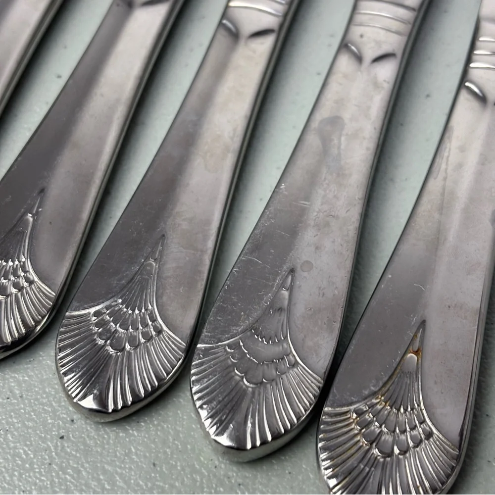 Oneida Stainless Steel New York Flatware Table Knife Lot of 8 Knives