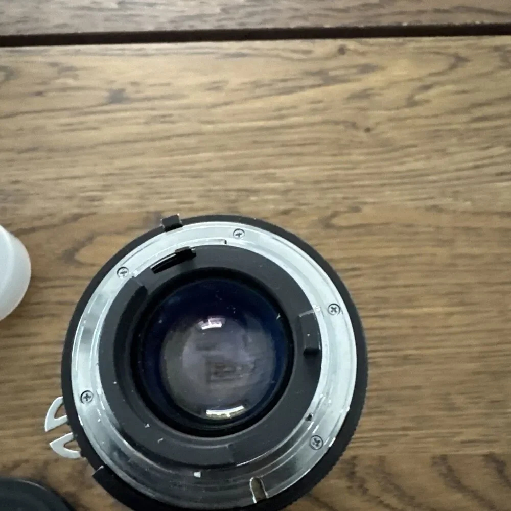 vintage Vivitar 28-85mm f/2.8-3.8 MC macro focusing camera lens.