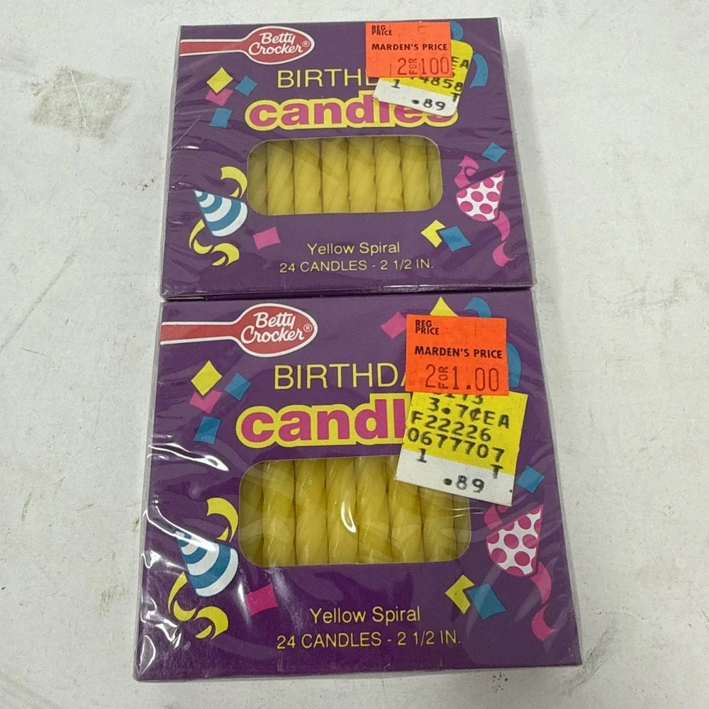 VTG Betty Crocker Birthday Candles Yellow Spiral 2.5 Inch Movie Prop 80s 90s Y2K