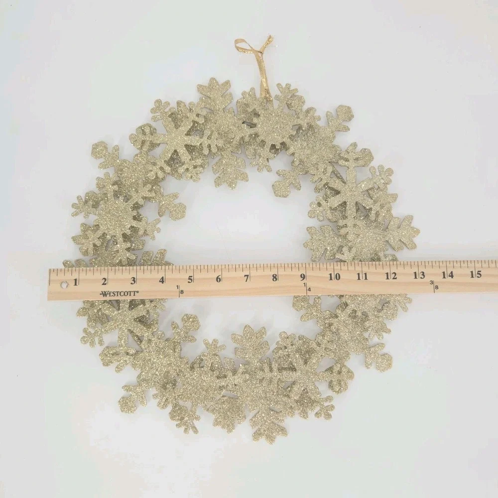 Avon 3D Glitter and Gold Holiday Wreath Gold Snowflakes 14