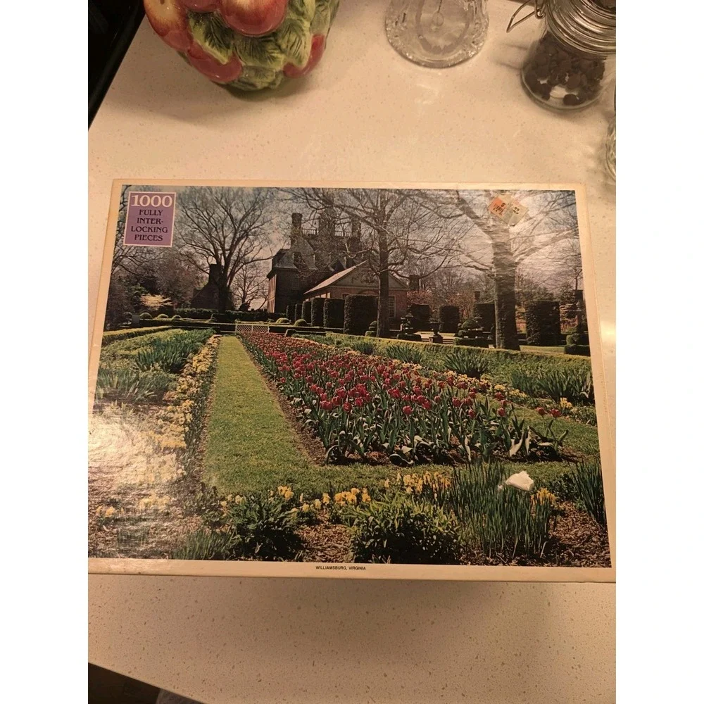 Vintage Williamsburg Virginia 1000 Piece Puzzle by Rainbow Works