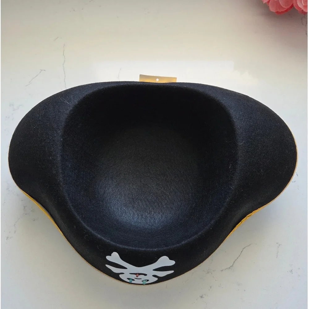 Fun Central novelty pirate