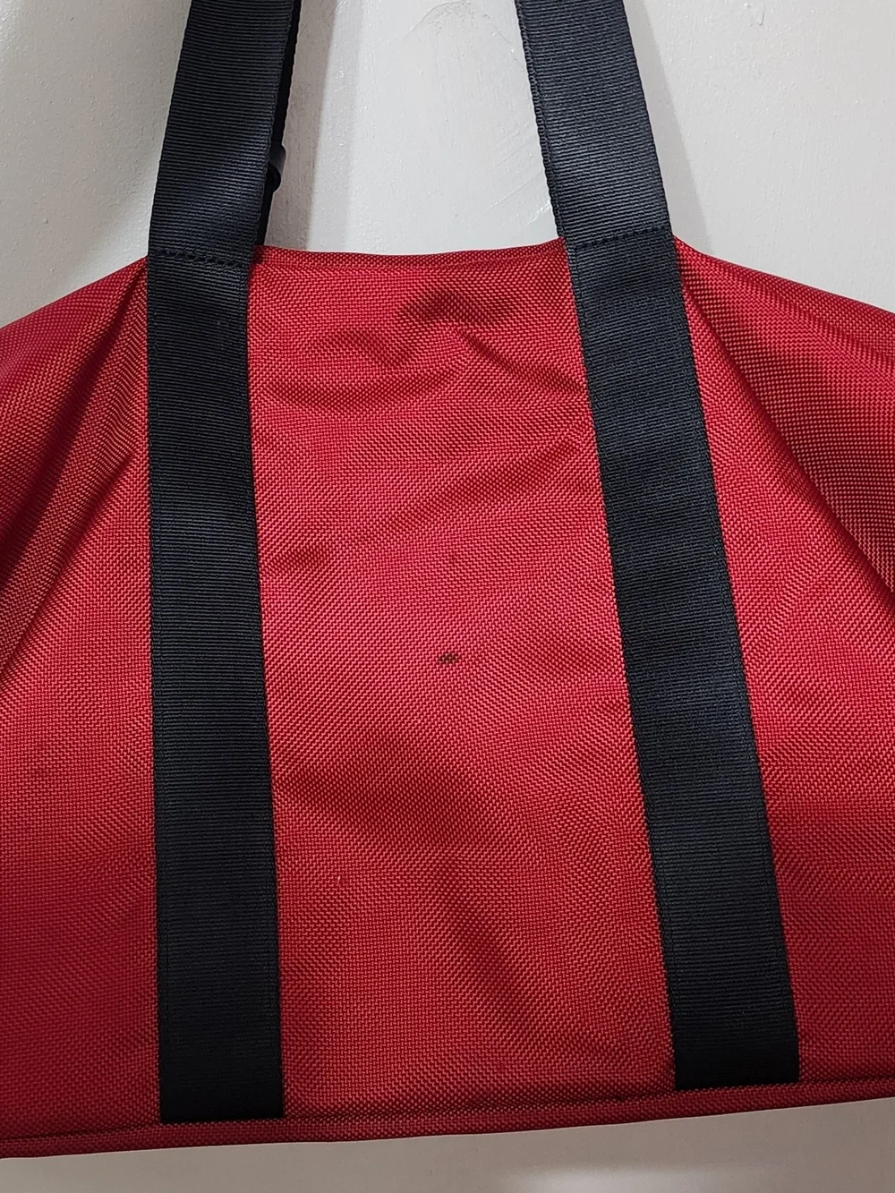 Tumi duffel red