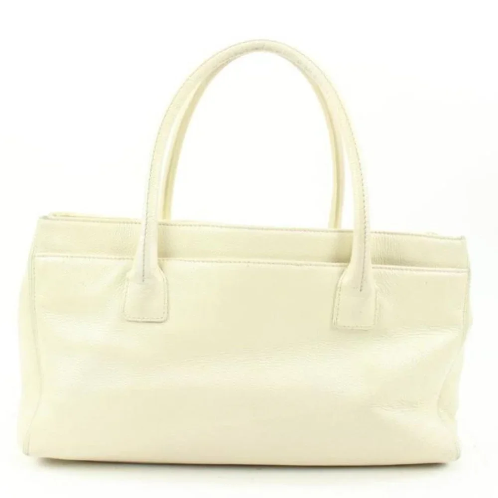 Chanel Cream Caviar Leather Cerf Reissue Tote bag 9ck216s