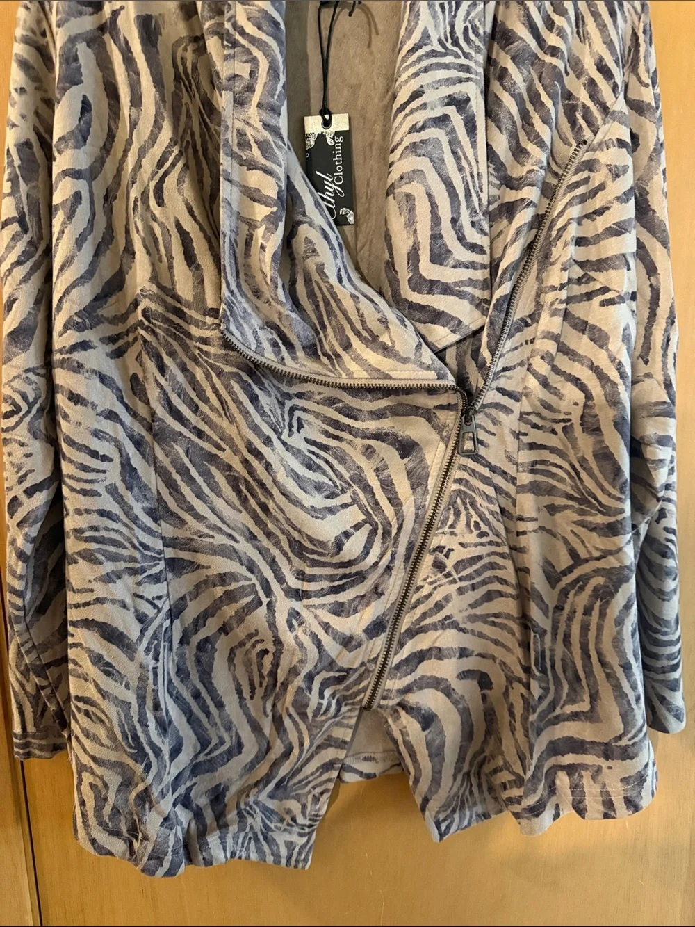Ethyl Clothing Women’s Soft Zebra Print Faux Suede Jacket Gray Taupe Size Large