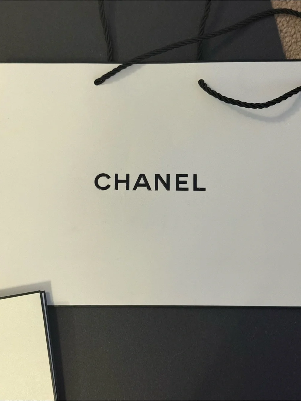 CHANEL paper shopping