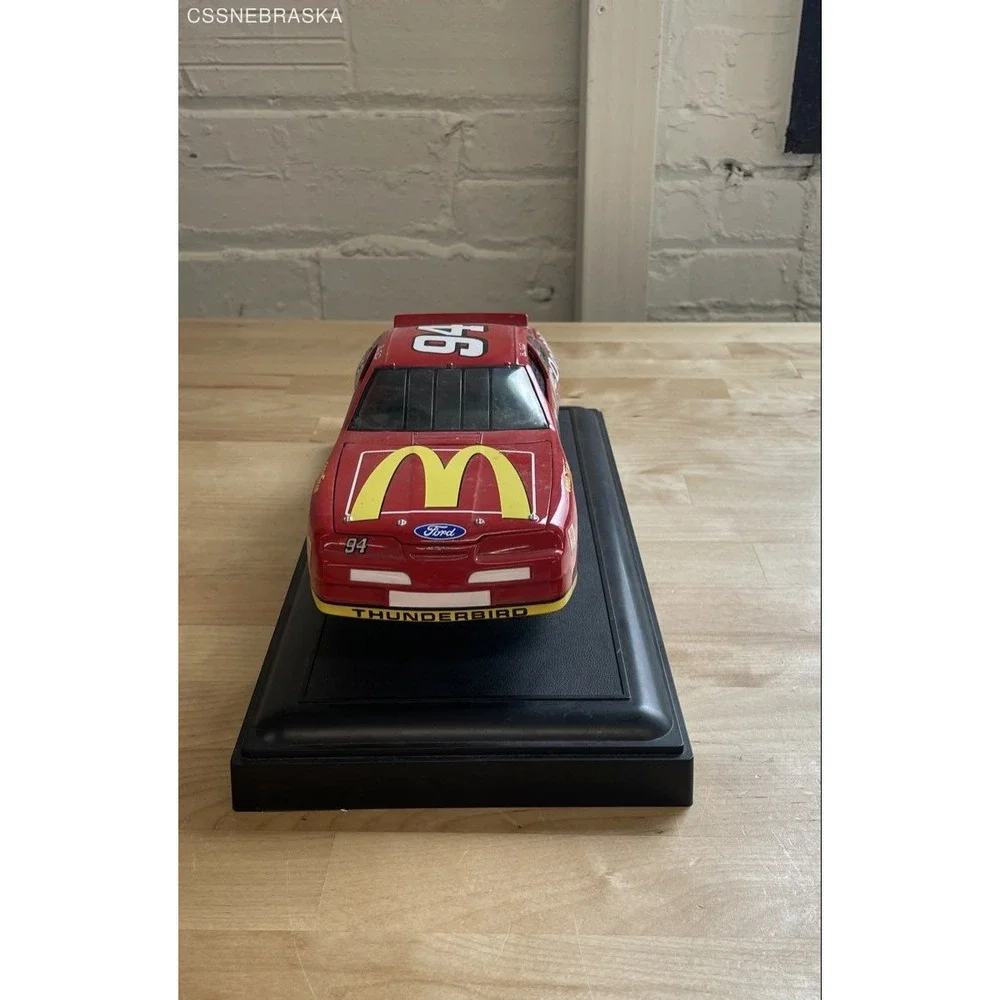 Bill Elliott 94 McDonalds 1995 Ford Thunderbird 1:24 Diecast NASCAR Vintage
