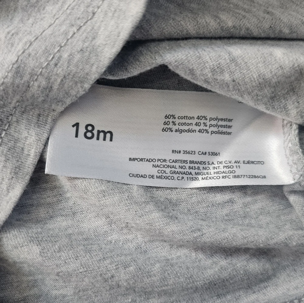 Set Of Carter's Clothes- Unisex- 18 Month