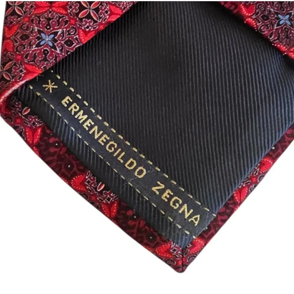 ERMENEGILDO ZEGNA Red Medallion‎ Silk Tie