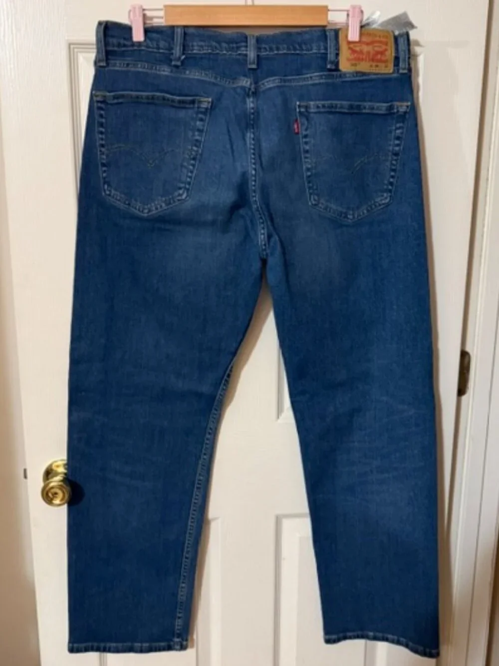 Levi’s 505 Men’s Regular Fit Straight Leg Jeans Medium Wash 38x32 SKU128