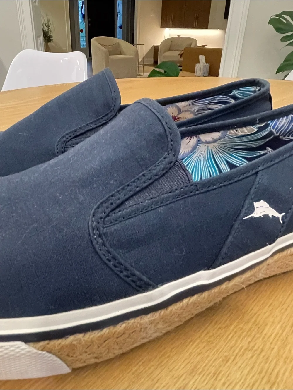 Tommy Bahama Men’s Pacific Palms Canvas Slip On 11D NEW