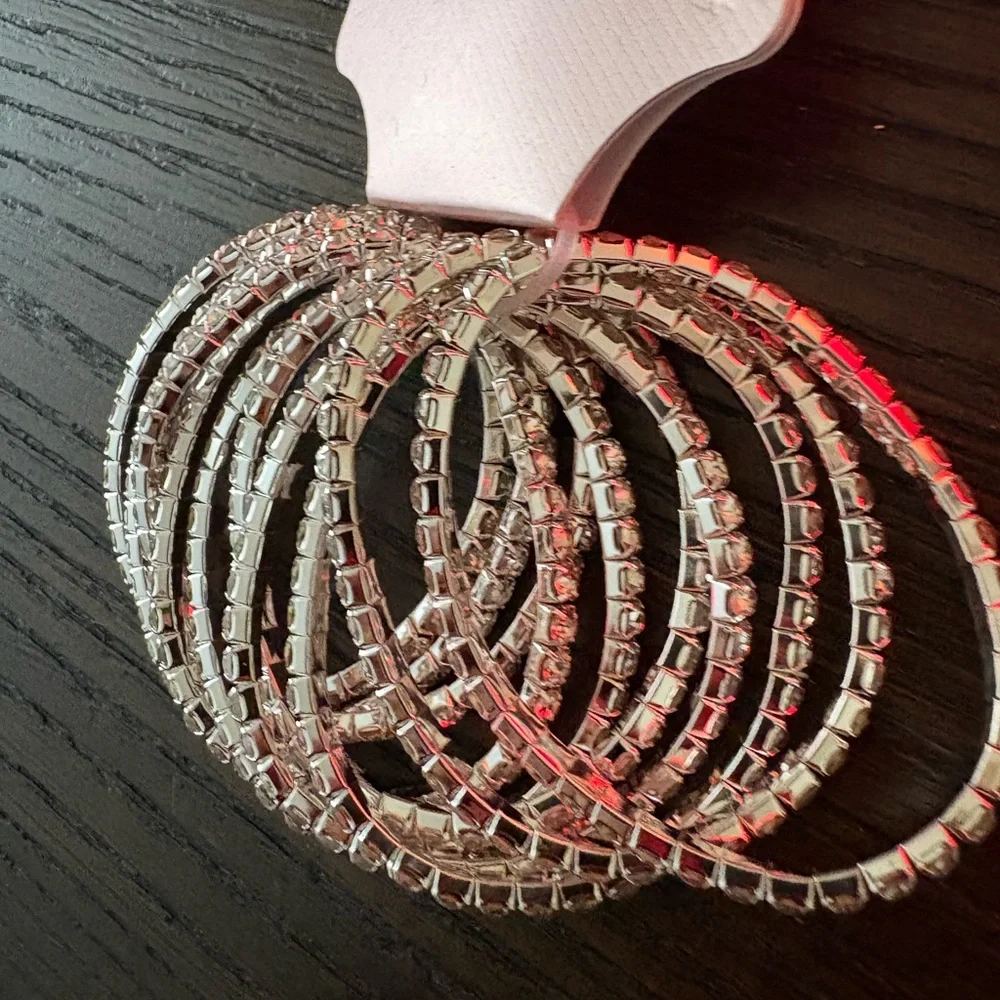 NEW Nicole Miller silver rhinestone bangle bracelet set
