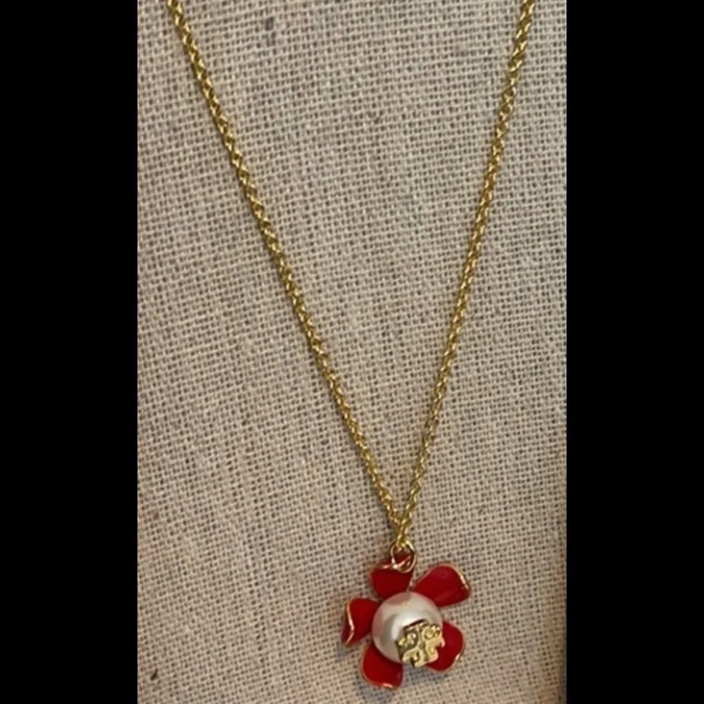 🔥🔥Authentic Designer Necklace At Awesome Prices To Buy Now & Save Price Firm