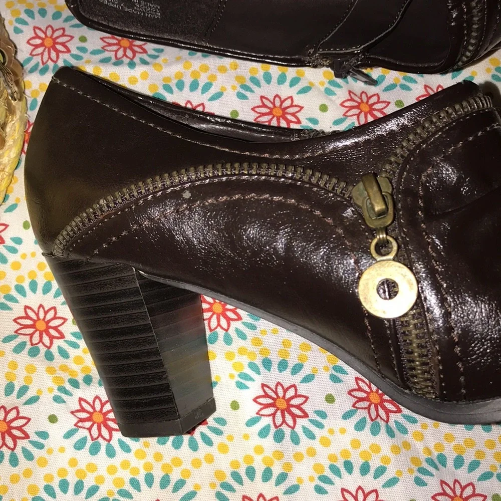 Dress Barn heeled leather slightly