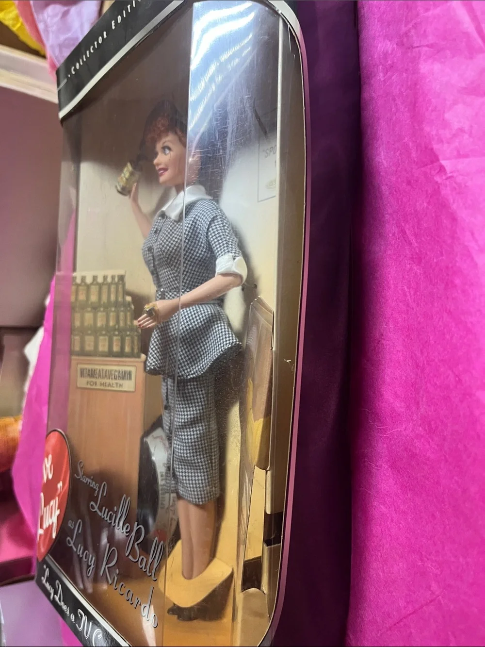 1997 I Love Lucy Collector Barbie “Lucy Does a TV Commercial” NRFB