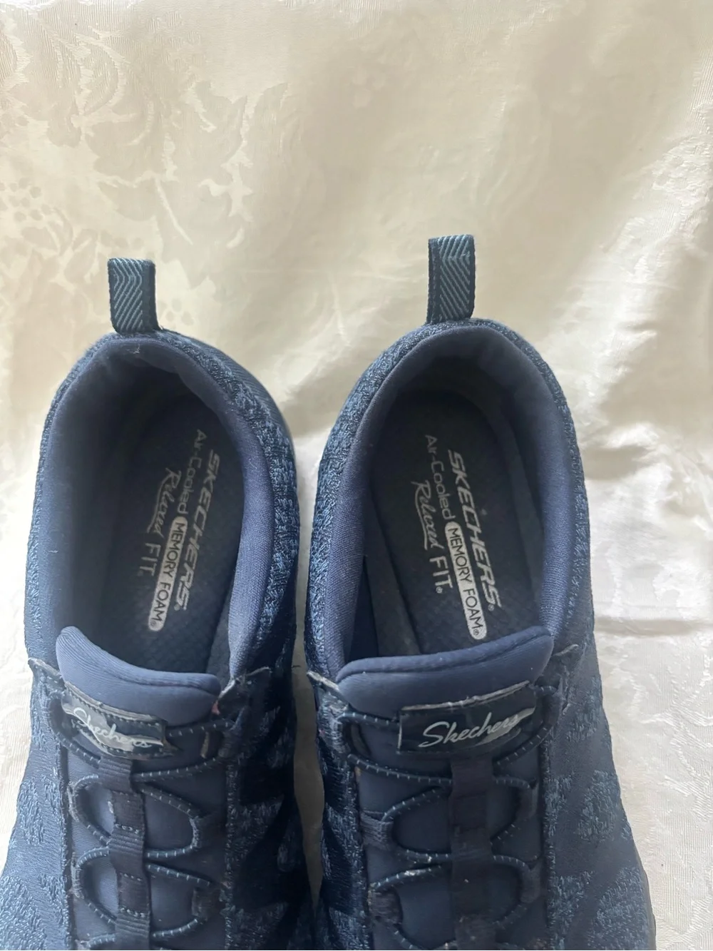 Skechers relaxed fit
