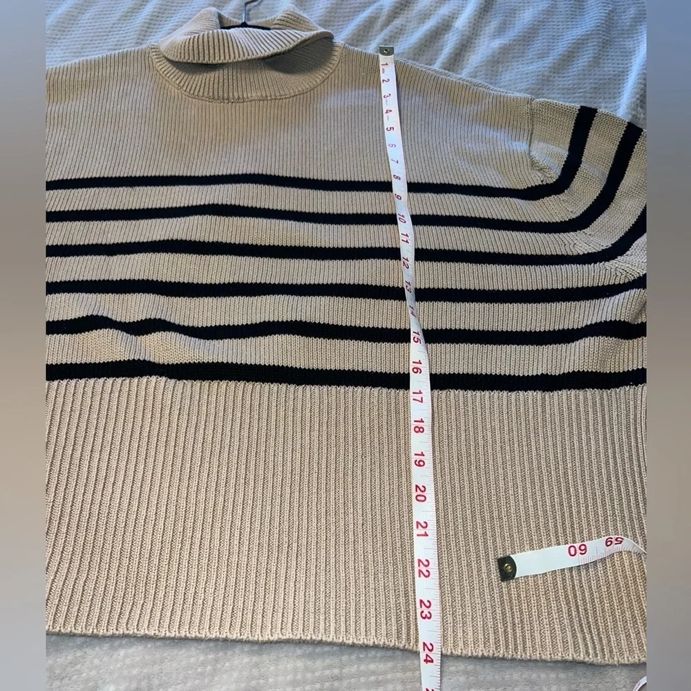 Women's Gap Sweater Large NWOT