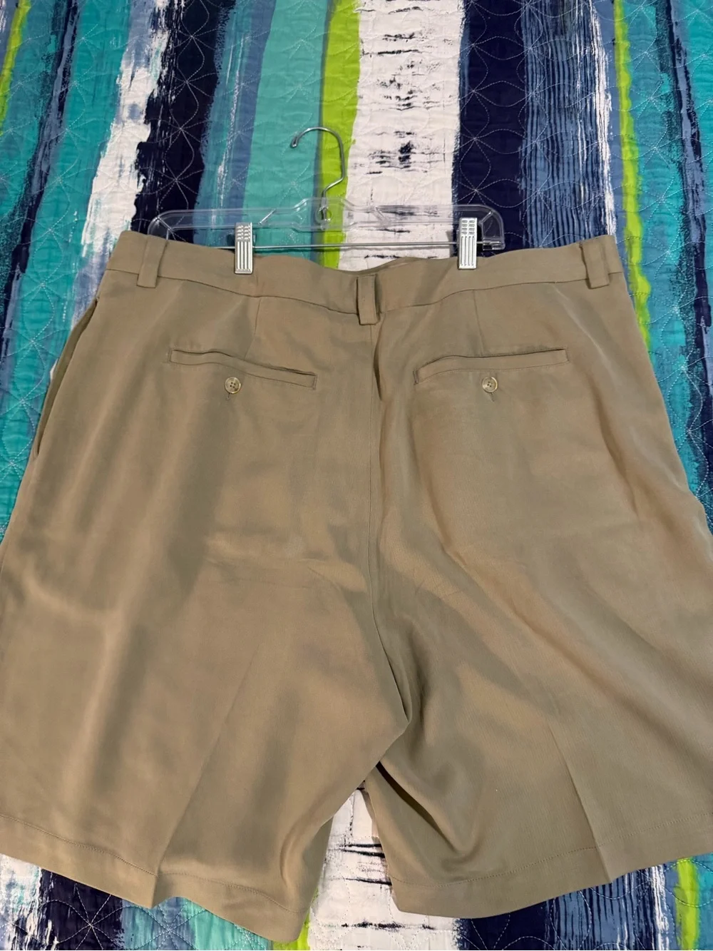 Tommy Bahama 100% silk