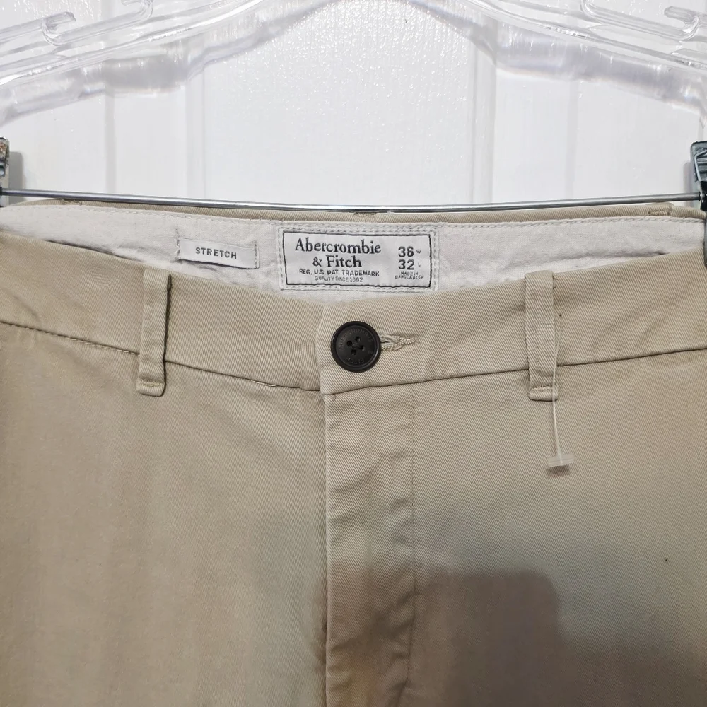Abercrombie & Fitch Men's Khaki Chinos - Light Tan