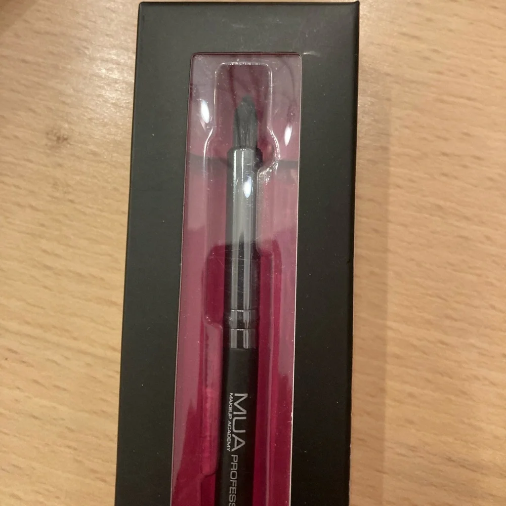 MAKEUP ACADEMY Double Ended Brow Brush & Spoolie - NIB