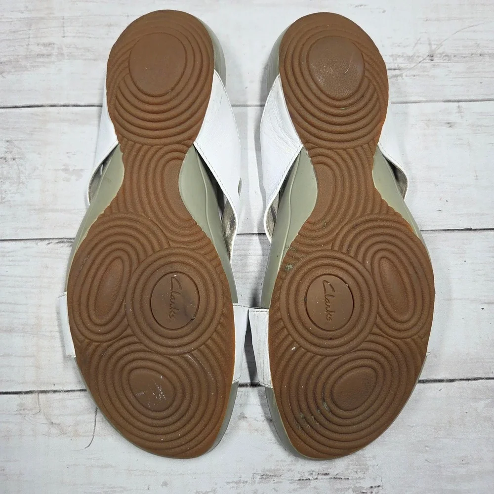 Clarks 80352 Thong Sandals Wedge Slide Women 10M White Leather Cutout