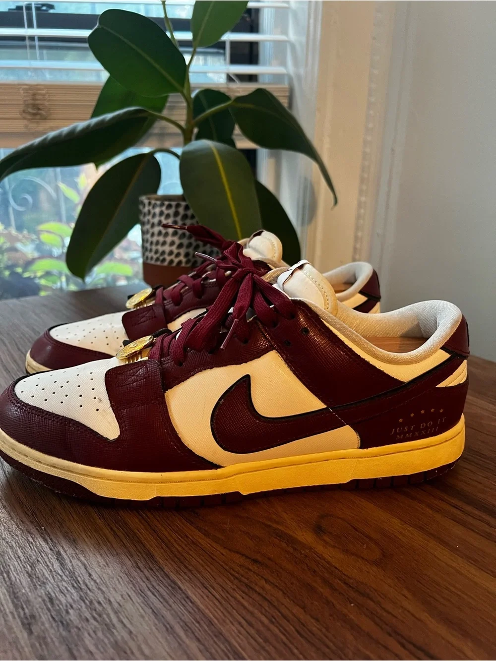 Nike Low-Top Sneakers in Maroon and Cream