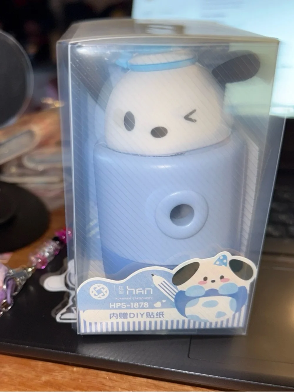 Pocha manual pencil sharpener