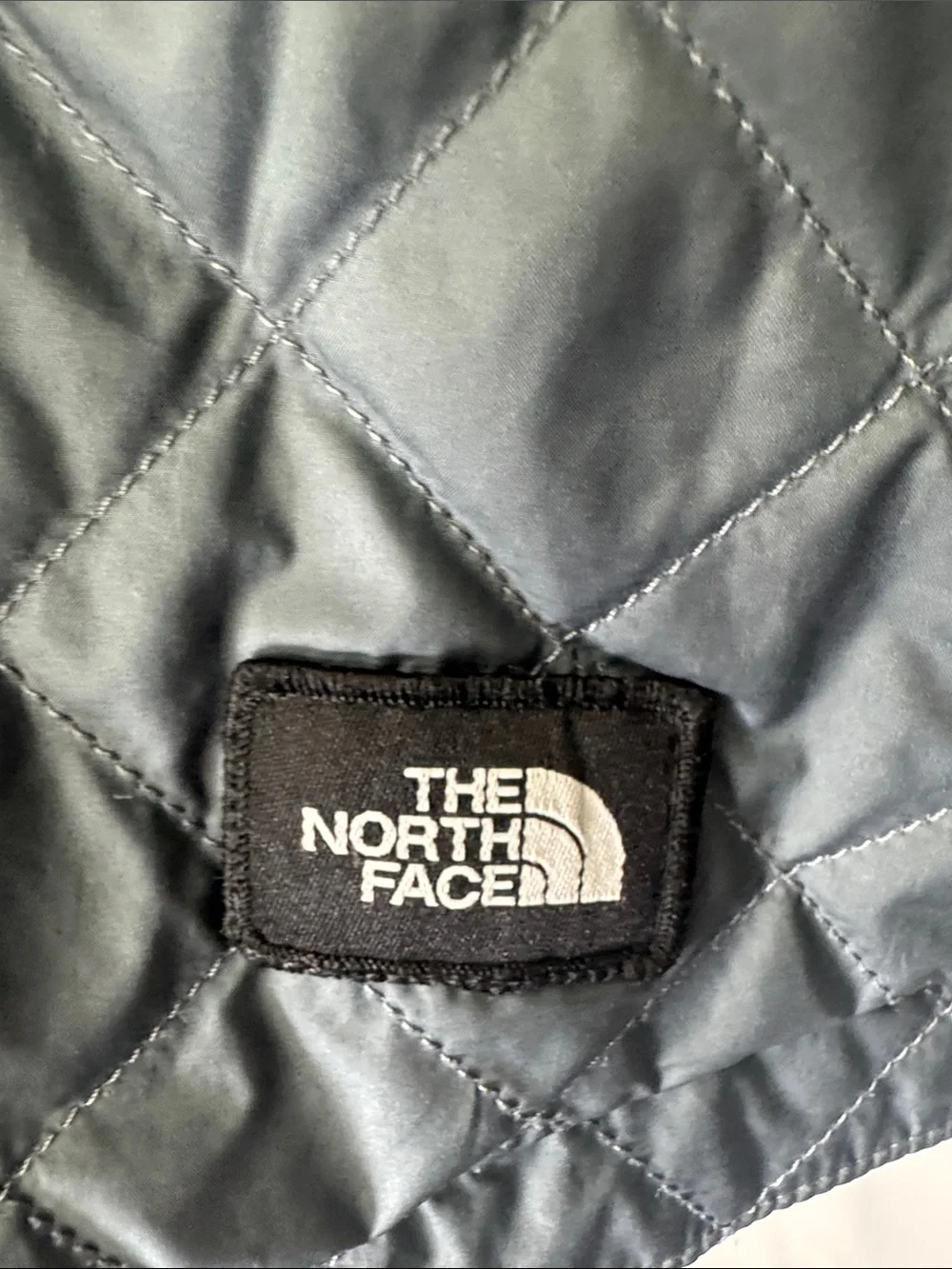 The North Face Men’s Reversible Quilted Shirt Jacket in Slate Gray Blue