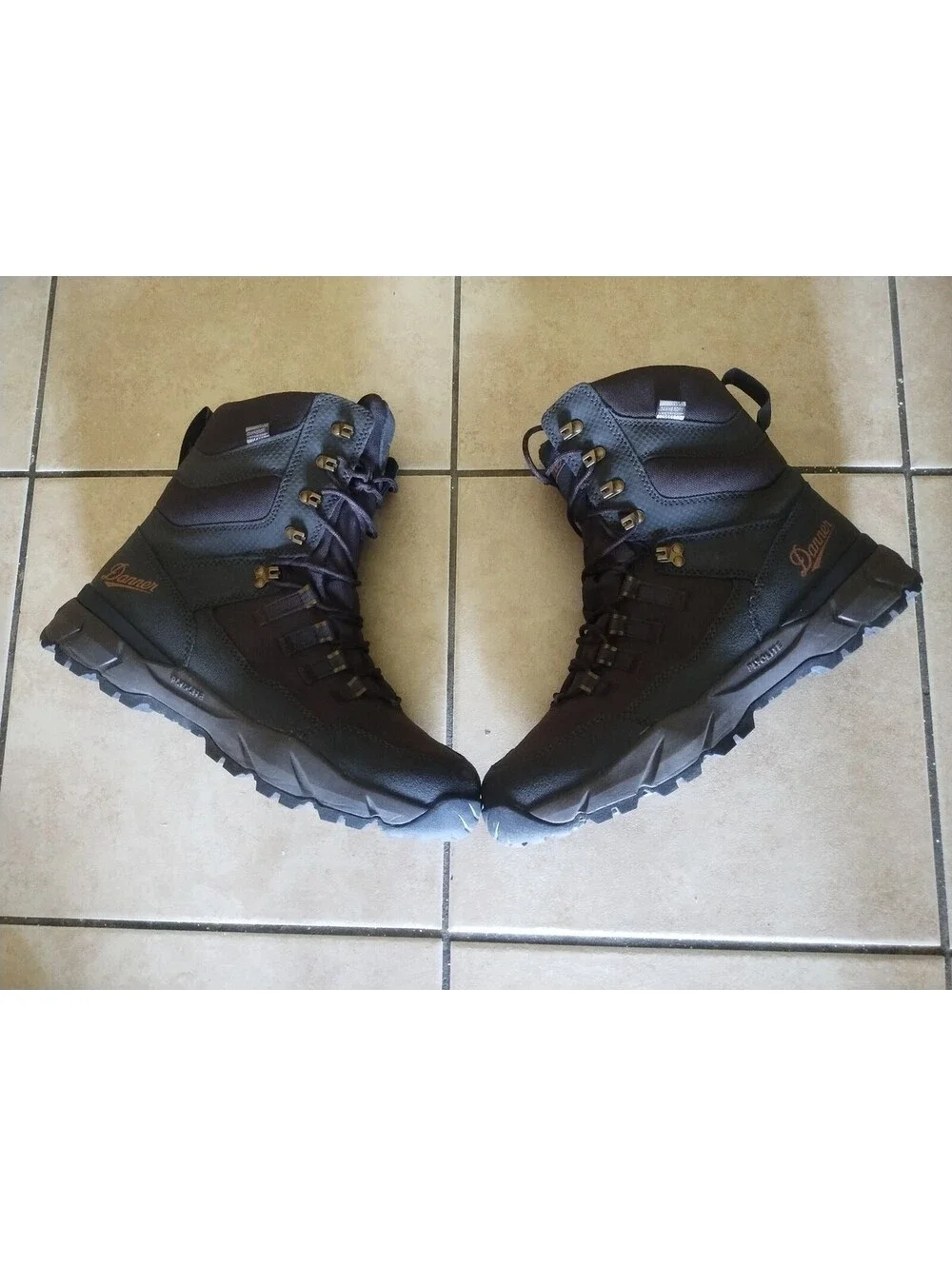 Danner vital 8”