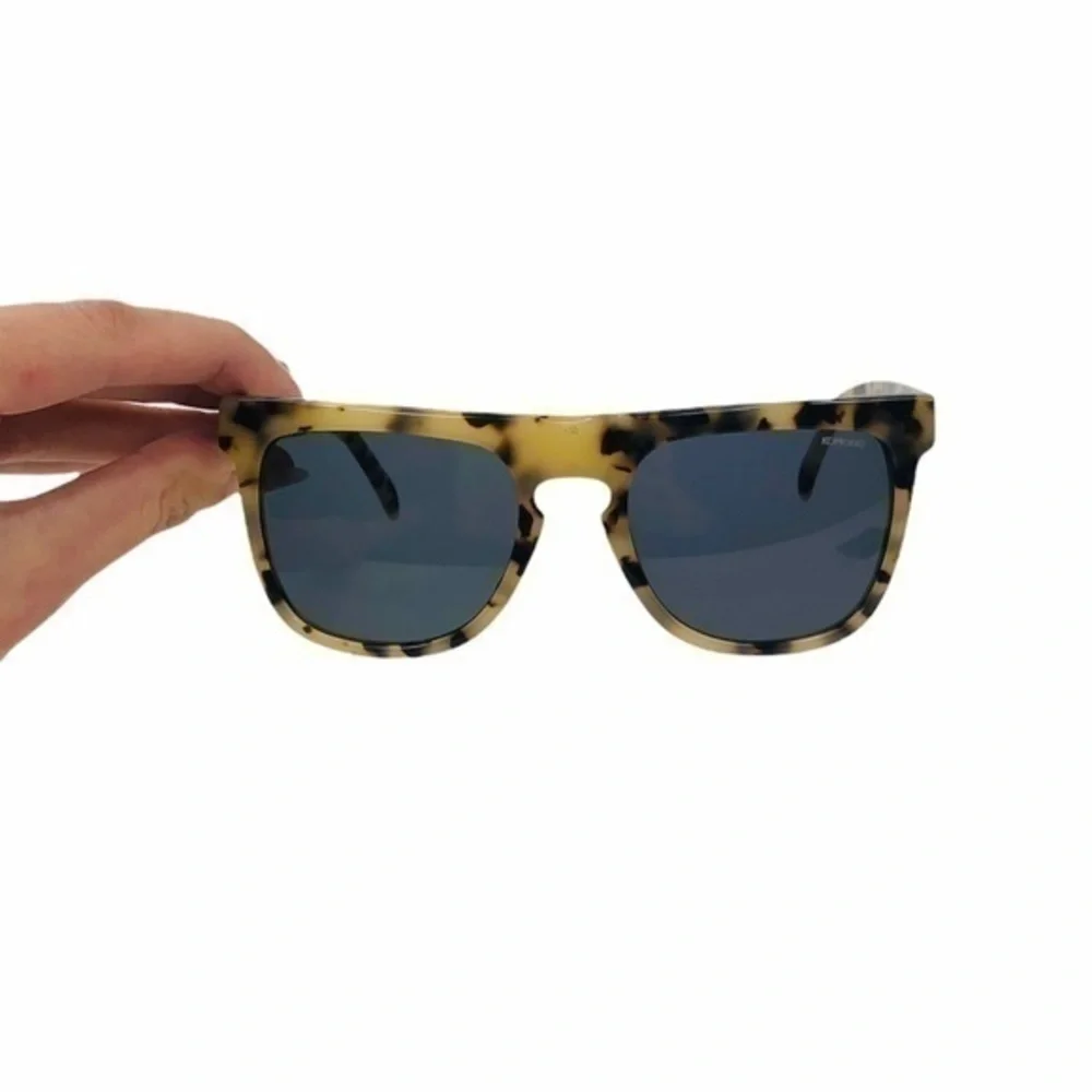 KOMONO - Bennet Ivory Demi Sunglasses - NWT 🕶