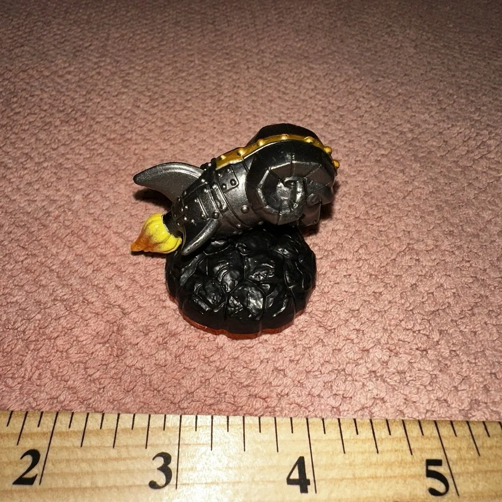 Skylanders Trap Team ROCKET RAM Figure Red‎ Base